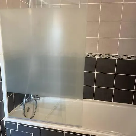 Appartement Le Niel - Spacieux - Wifi - Parking Gratuit 19h-7h