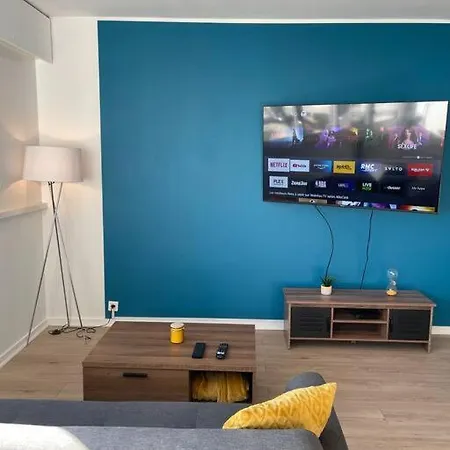 Appartement Le Niel - Spacieux - Wifi - Parking Gratuit 19h-7h